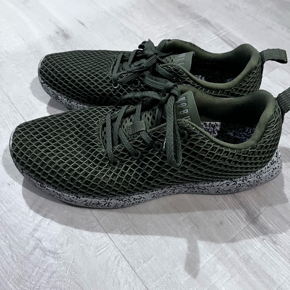 Nobull mesh runners. Men’s size 9